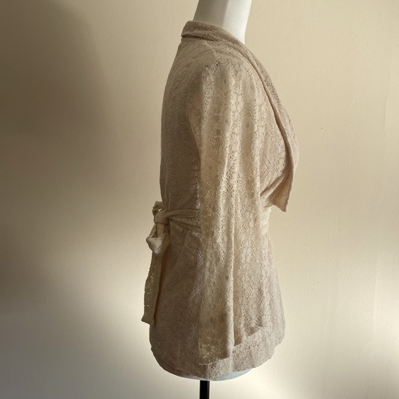 Lightweight delicate jacket/sweater - Picture 3 of 5